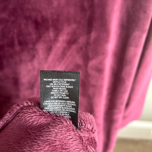 32 Degrees Plush Hooded Plum Loungewear Size S/M - Picture 9 of 9